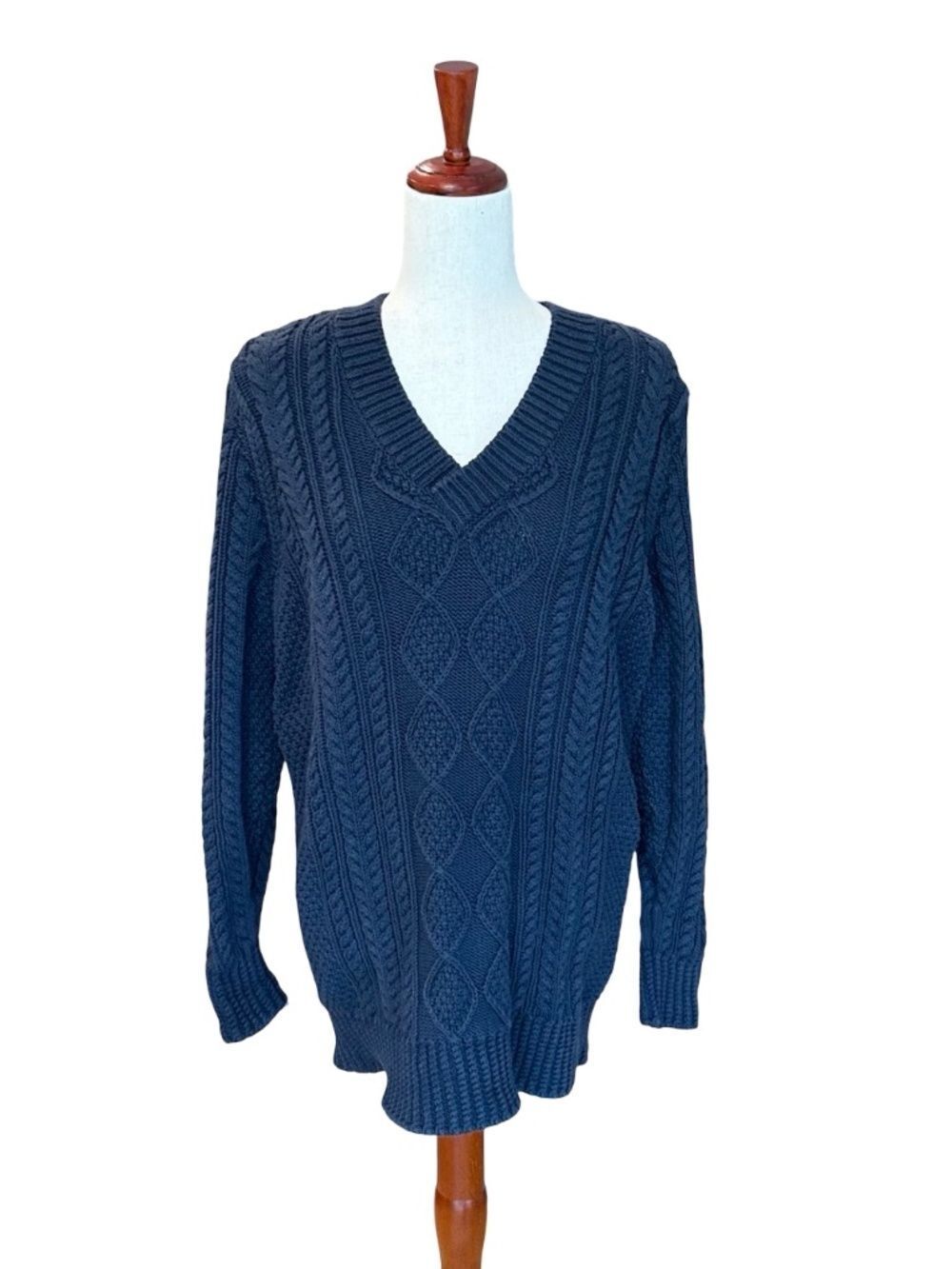 L.L. Bean Signature Women's Cableknit, Fisherman Sweater Navy Blue Med